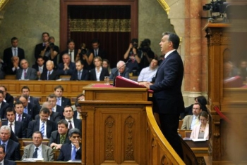 Maďarský parlament schválil rámcový rozpočet pre rok 2011