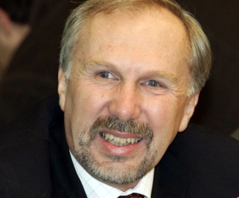 Nowotny spochybnil zvýšenie úrokových sadzieb ECB